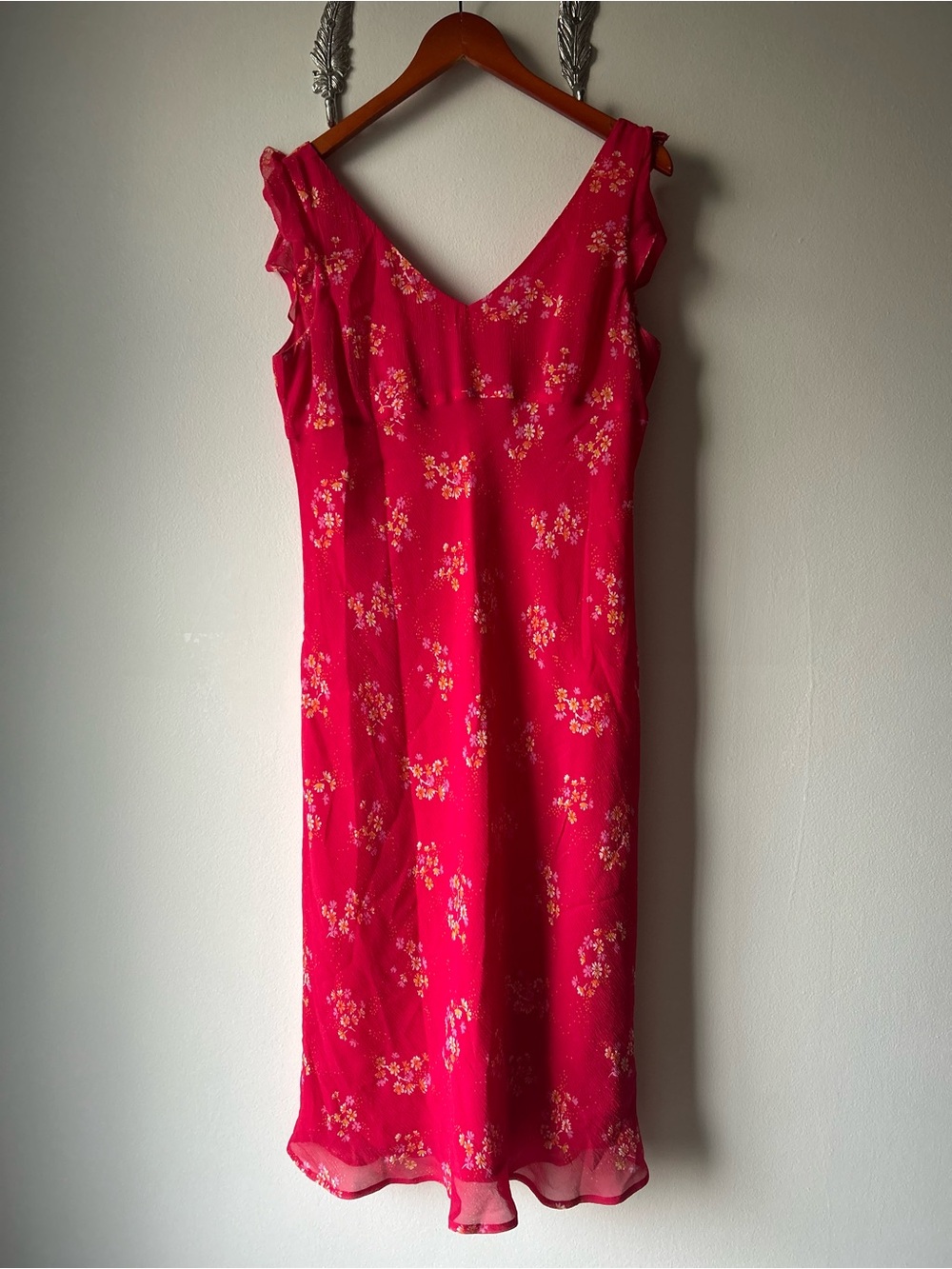 ANN TAYLOR 100% Silk Red Floral Flutter Sleeve Midi Dress Size 10 - Picture 2 of 8